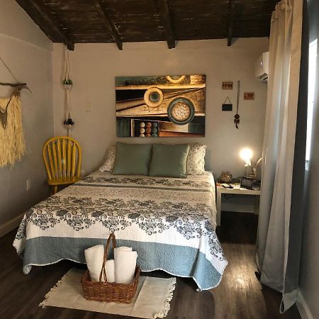 Private And Secluded Studio In Little Havana - 6V Miami Exterior photo